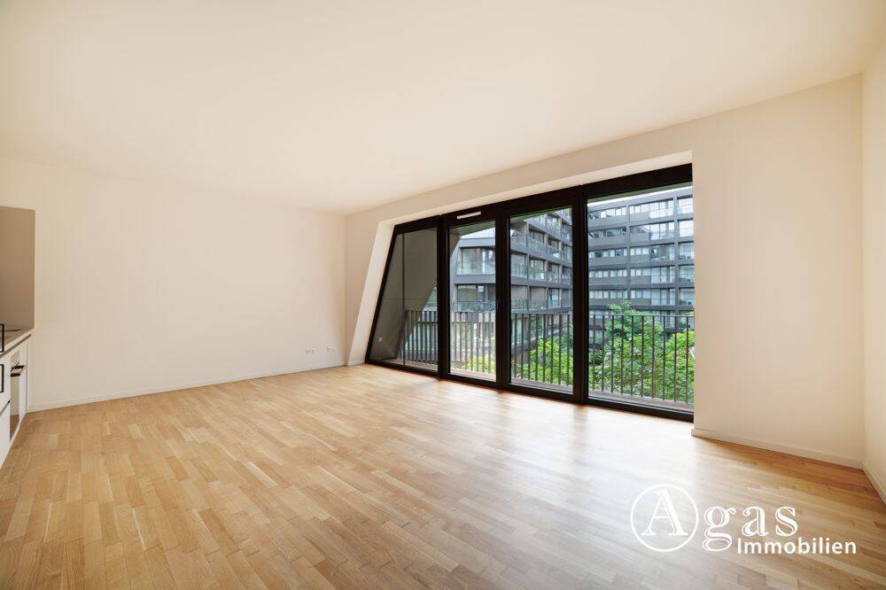 Toll geschnittene 3 Zimmer Wohnung mit ca. 87m², EBK und Balkon mit grünem Ausblick direkt in Mitte! - Photo 1