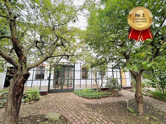 Modernisierte Loft-Style-Wohnung I Wintergarten I neue Einbauküche I 2 Tageslichtbäder