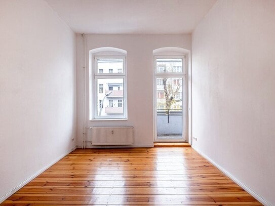 Attraktive Altbauwohnung mit Balkon in Berlin-Moabit