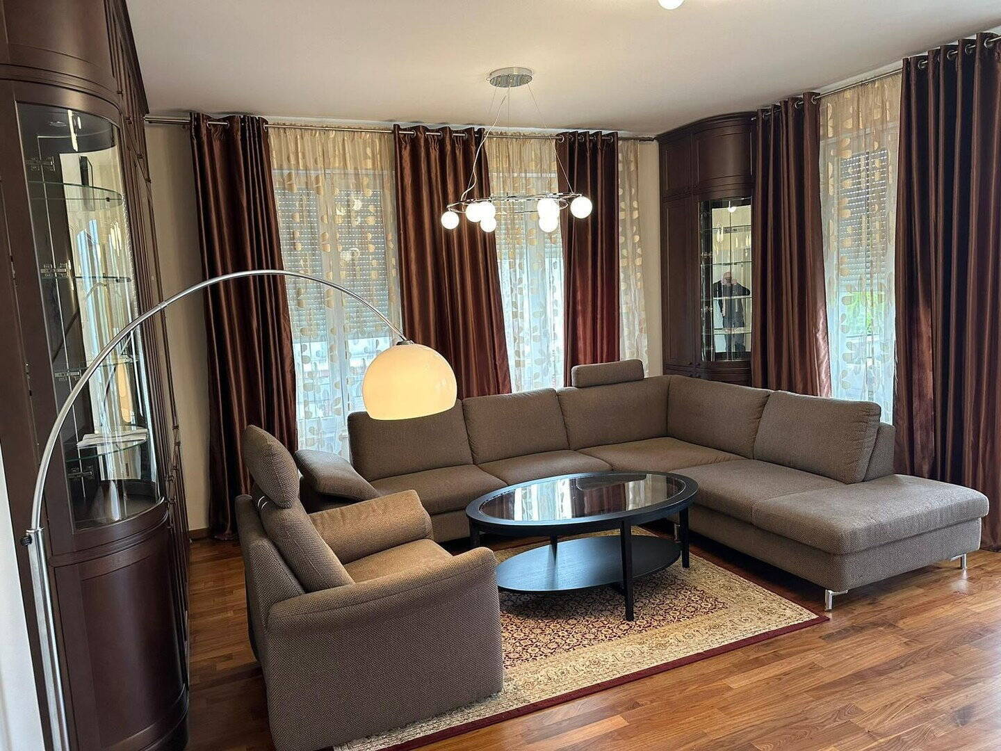 4 Zimmer Wohnung in einer Stadtvilla in Schmargendorf, Fußbodenheizung, Terrasse, 2 TG Stellplätze - Photo 1