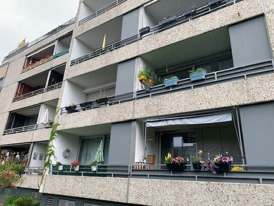 TOP Wohnlage in Bünde-Ennigloh: hübsche renovierte 2-Zimmer-Eigentumswohnung mit Einbauküche und Balkon