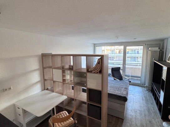 Möblierte, gepflegte 1-Zimmer-Wohnung mit optimaler Anbindung inkl. TG-Stellplatz