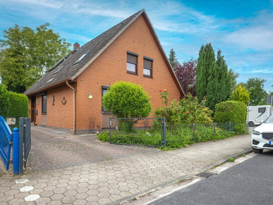 Freistehendes Einfamilienhaus mit Vollkeller und Garage