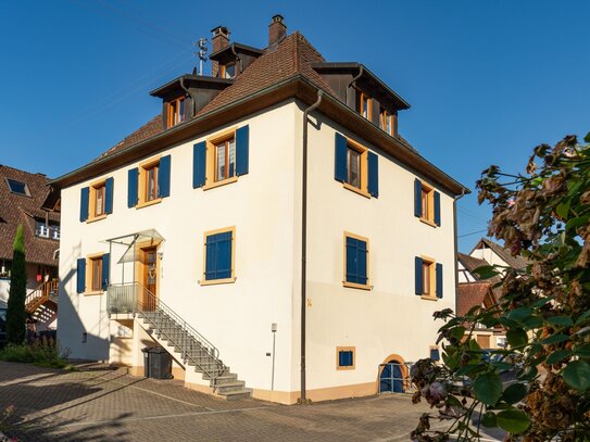 Charmante 3 Zimmer Dachgeschoß-Altbauwohnung