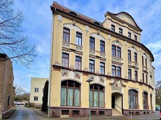 MEHRFAMILIENHAUS UND GEWERBEEINHEITEN IN OSCHERSLEBEN (BODE)