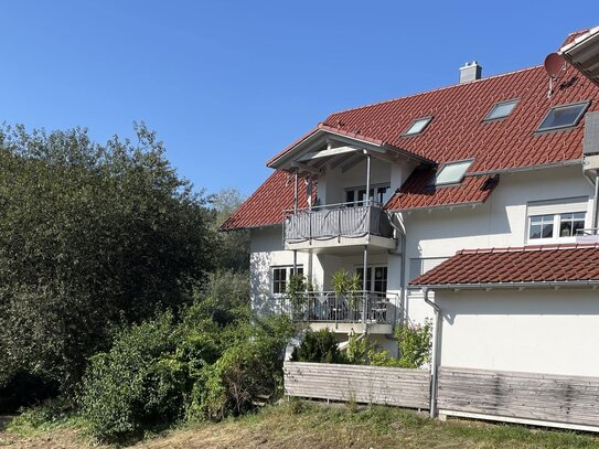 4-Zimmer-Wohnung im Teilort von Wangen - Mit Balkon und Carport