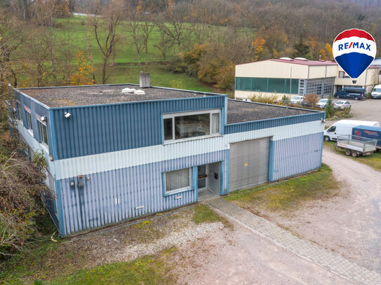 Grundstück mit Gewerbehalle und Büro unweit der Schweizer Grenze