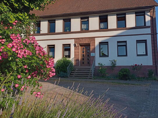 Großzügiges Bauernhaus Pferdehaltung möglich, mit viel Lagerfläche und Ausbaukapazität