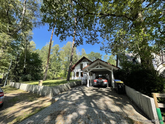 freistehendes Einfamilienhaus auf Parkgrundstück - sofort bezugsfrei