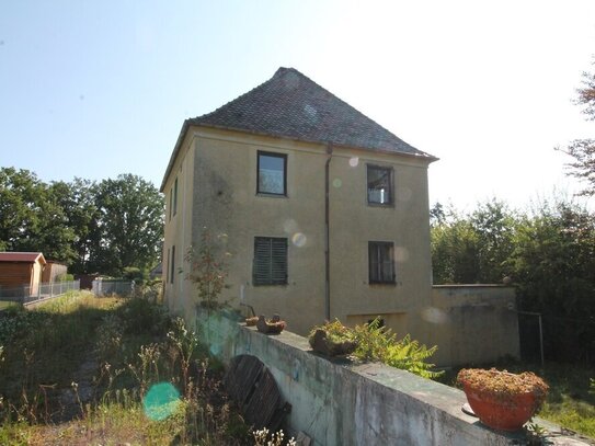 NATUR PUR IN DER STADT Passau-Neustift: 3.329 m² Grund, bebaut mit EFH Bj. 1933 / Abbruchobjekt