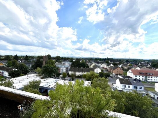 Gepflegte und sonnige Eigentumswohnung mit Loggia hoch über den Dächern von Troisdorf