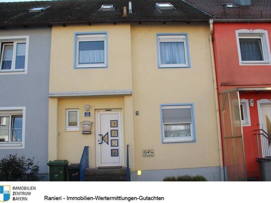 Reihenmittelhaus in Neutraubling voll unterkellert mit Garten und Terrasse