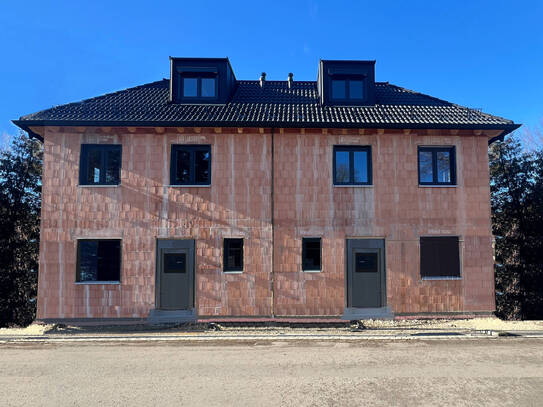 Einmalige Gelegenheit: Neubau: Moderne, hochwertige DHH-Villa in begehrter Wohnlage Vaterstetten