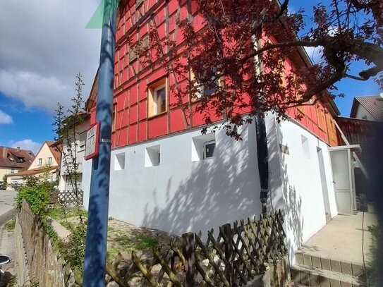 Geräumiges Bauernhaus mit Scheune und Garten und Ausbaupotenzial