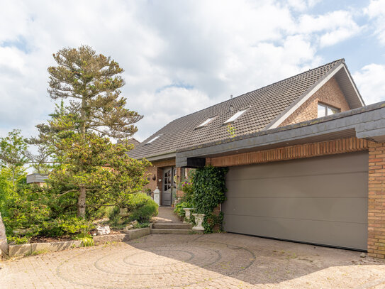 Traum Domizil - Einfamilienhaus mit Einliegerwohnung und großem Garten in attraktiver Lage in Bad Segeberg