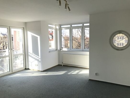 Niederschönhausen! Vermietete 2-Zimmer-Wohnung mit Balkon