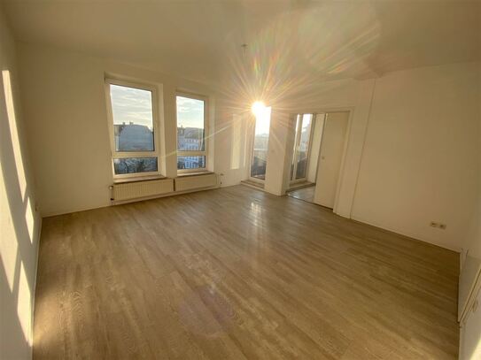 Wunderschöne Wohnung mit Blick auf das Schweriner Schloss! Balkon++Aufzug++EBK