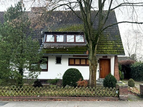 Gemütliche Doppelhaushälfte mit vielen Möglichkeiten auf großem Grundstück