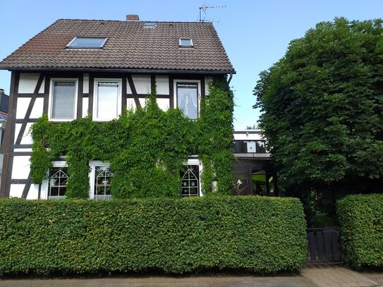 Zweifamilienhaus mit Gartenbungalow zu verkaufen