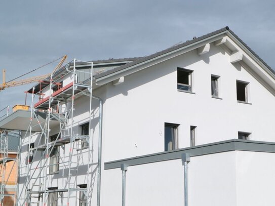 ERSTBEZUG! Traumhaft schöne Dachgeschoss-Wohnung - Lautrach im Illerwinkel!