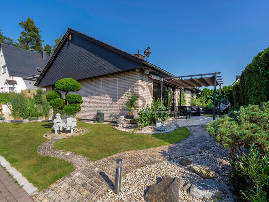 Kernsaniertes Bungalow in Nürnberg-Worzeldorf - Ihr neues Zuhause im Grünen