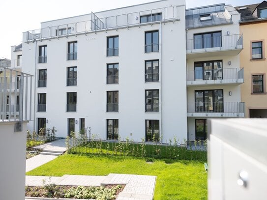 Sofort bezugsfertig – attraktive 4-Raum-Wohnung mit zwei Balkonen, A+Neubau - zinsgünstiger KfW Kredit gesichert!