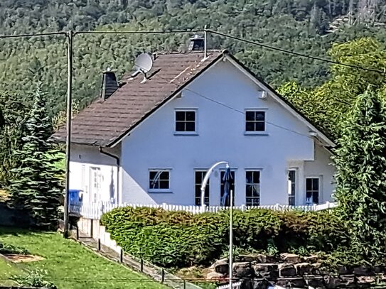 Attraktives Einfamilienwohnhaus in ruhiger Lage mit schönem Ausblick über Daaden