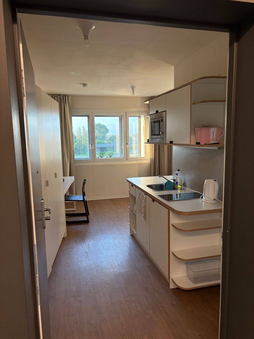 Vollmöbliertes, bezugsfertiges Studio-Apartment (1 Zimmer, 21 m²) - Foto 1