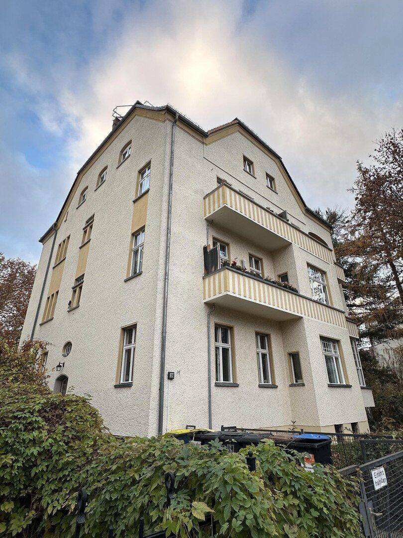 Wunderschöne und helle Altbauwohnung (unmöbliert!)- Erstvermietung nach Sanierung - Photo 1