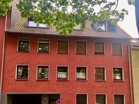 Renditestarkes Mehrfamilienhaus in Wuppertal-Barmen: Gepflegter Zustand, 8 Einheiten (1-3 Zimmer)