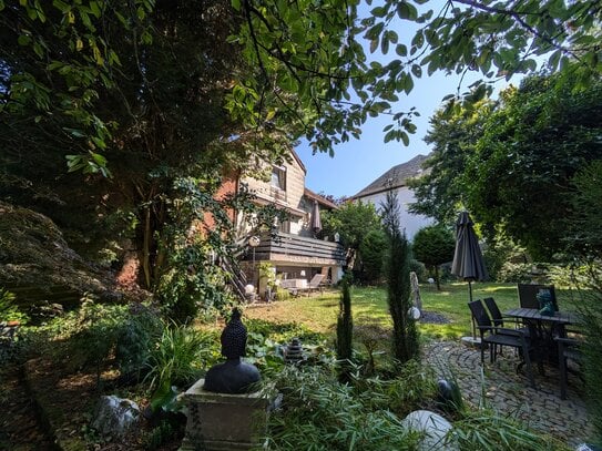 Idyllisches Einfamilienhaus mit Scheune, Garage und Garten