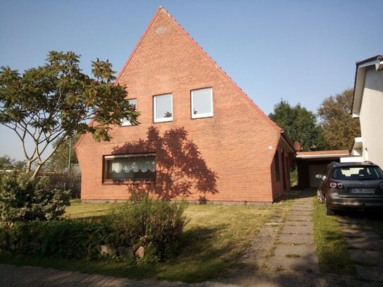 Einfamilienhaus mit viel Platz und großem Garten