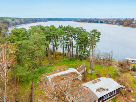 Seeblick und separater Seezugang! Bauträgerfreies und erschlossenes Grundstück am Straussee