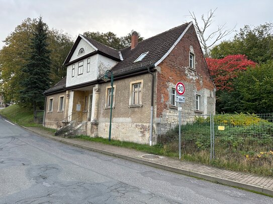 +++ Sanierungsbedürftiges Haus sucht Handwerker +++