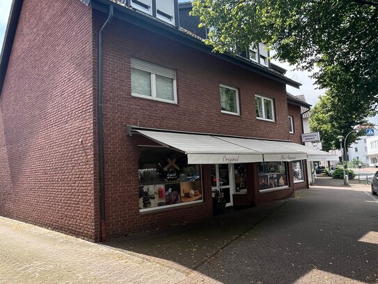 Wohn-und Geschäftshaus im Zentrum von Schötmar mit zus. Bauland!