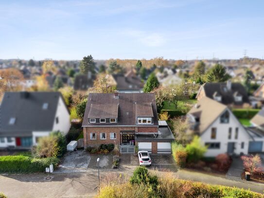 Freistehendes Zweifamilienhaus in Meerbusch Lank-Latum