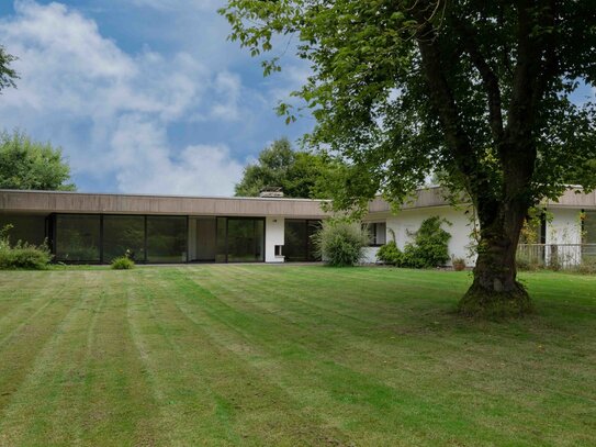 Solider Bungalow mit Modernisierungsbedarf auf Traumgrundstück in Bestlage von Meerbusch-Strümp