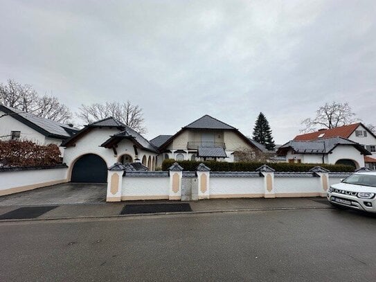 Villa/ Platz für 2 Generationen/ wohnen und arbeiten unter einem Dach/ Ausstattung in höchst-Niveau!