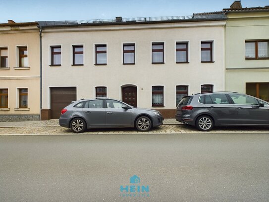 Vielseitiges Mehrfamilienhaus inkl. Halle für Ihr Gewerbe in Falkenstein