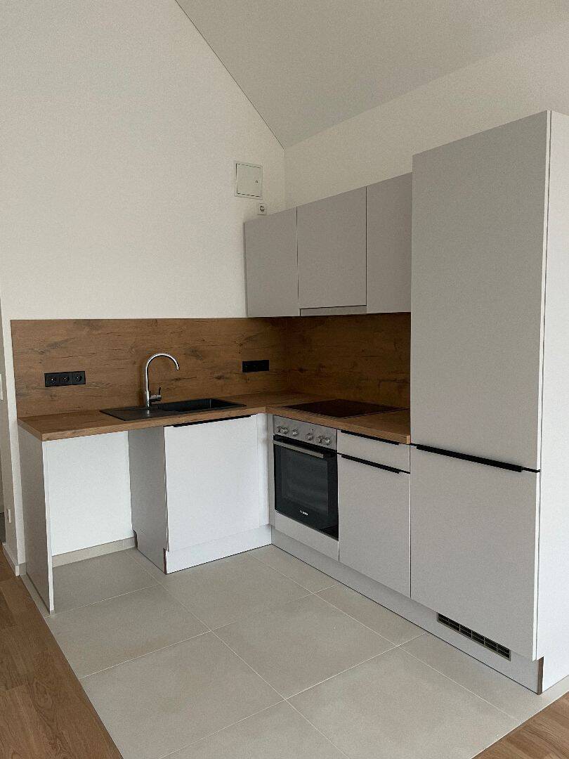 Wunderschöne 1-Zimmer Wohnung Hellem Zimmer & moderner Ausstattung im Three Berlin! - Foto 1