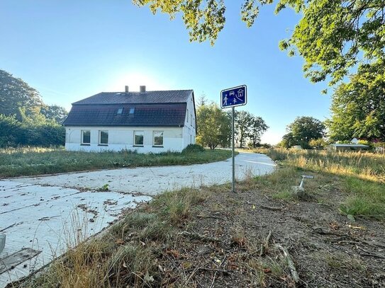 Einfamilienhaus in herrlich ruhiger Lage ! Sanierungsobjektt !