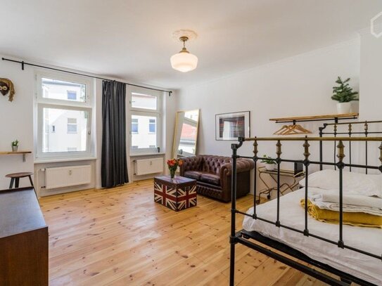 Helle Designer Wohnung beste Lage Kreuzberg Neukölln Hermannplatz Maybachufer Schönleinstr Südstern Hasenheide Graefeki…