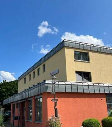 NEU: PROVISIONSFREI - SOLNHOFEN / ALTMÜHLTAL - LADEN / BÜRO / PRAXIS / 1 PARKPLATZ INKL. - TOP-ZUSTAND ! IN GEPFLEGTEM…