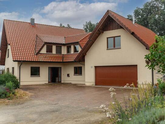 Landschaftlicher Charme trifft moderne Bauweise