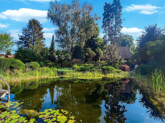 5.700,- pro QM- EXKLUSIVES WOHNEN mit Wasserblick auf 960 qm Sonnengrundstück mit Schwimmteich