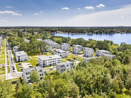 Dämeritzer Ufer - helle Wohnung mit Parkett und EBK