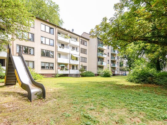 Vermietete 3-Zi.-ETW mit Balkon * PKW-Stellplatz * großer Gemeinschaftsgarten * gute Verkehrsanbindung