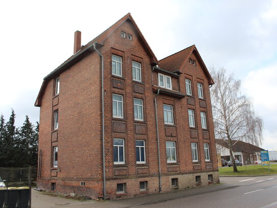 2-Zimmer-Wohnung zur Miete in Weferlingen (2. OG rechts) (Handwerkerobjekt