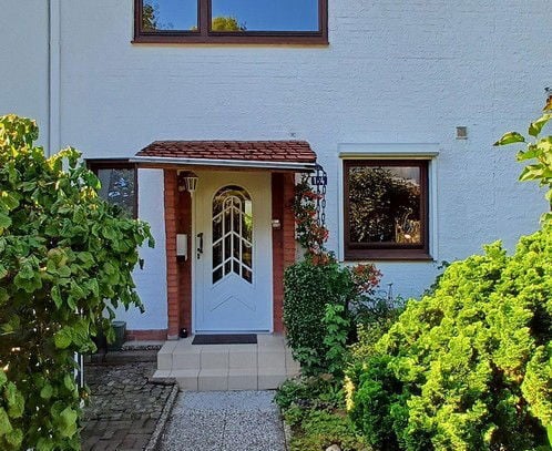 Familienfreundliches Reihenhaus mit Garten und mit optionaler Garage von Privat zu verkaufen