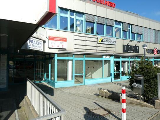 N-Nord: Gewerbefläche mit ca. 60 m² in kleinem Einkaufszentrum mit Schaufenster